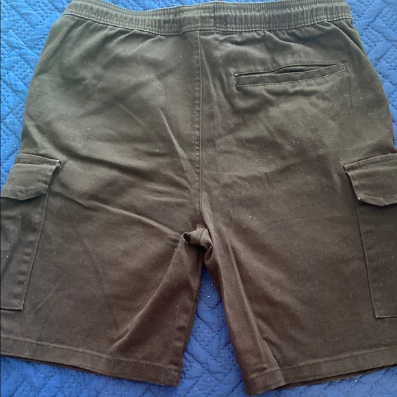 Unisex Black Cargo Shorts – Men’s Fit, Utility Style, Pockets (Size S) - Picture 4 of 4